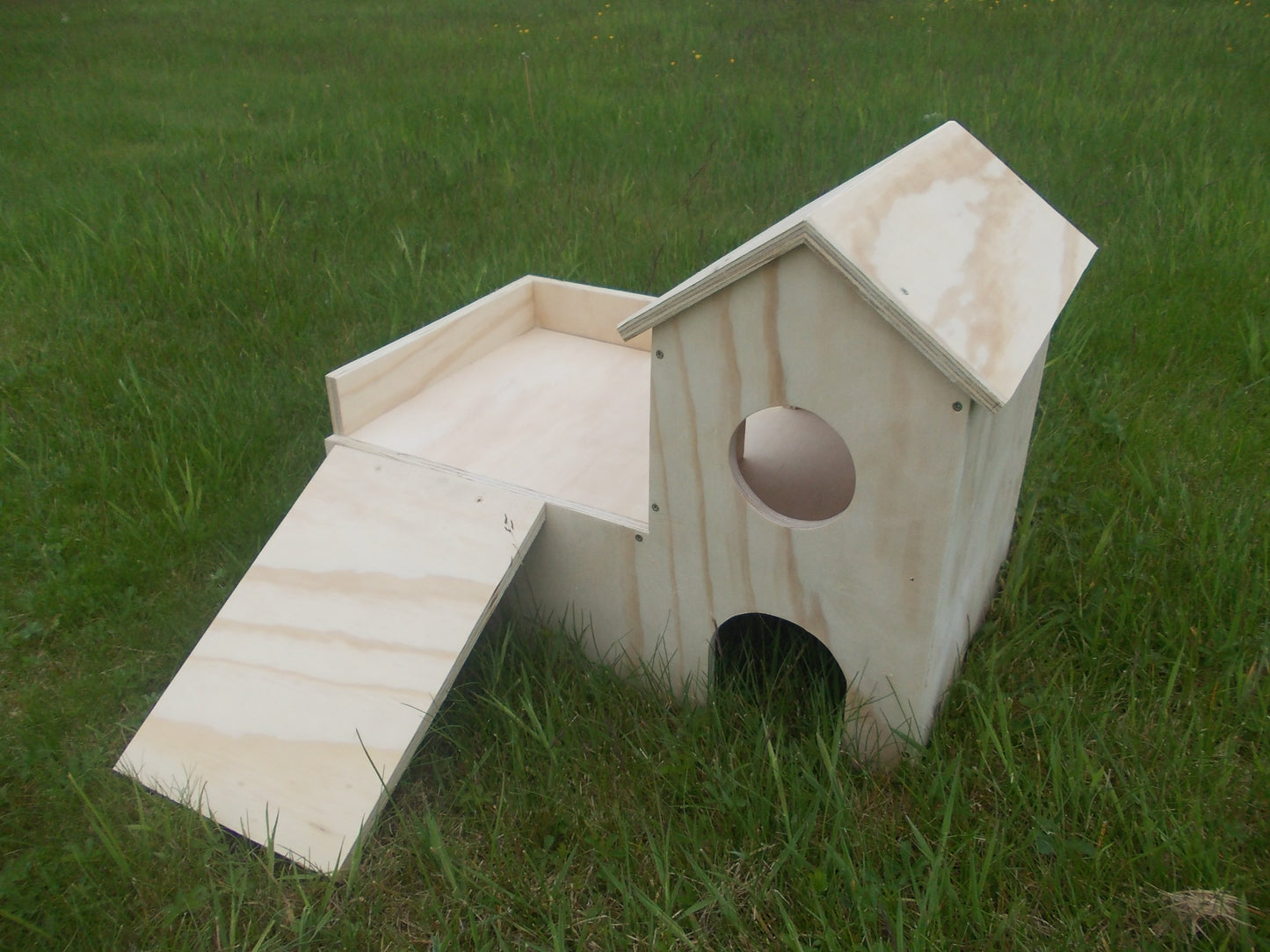 Guinea Pig House Two Tier with Ramp.