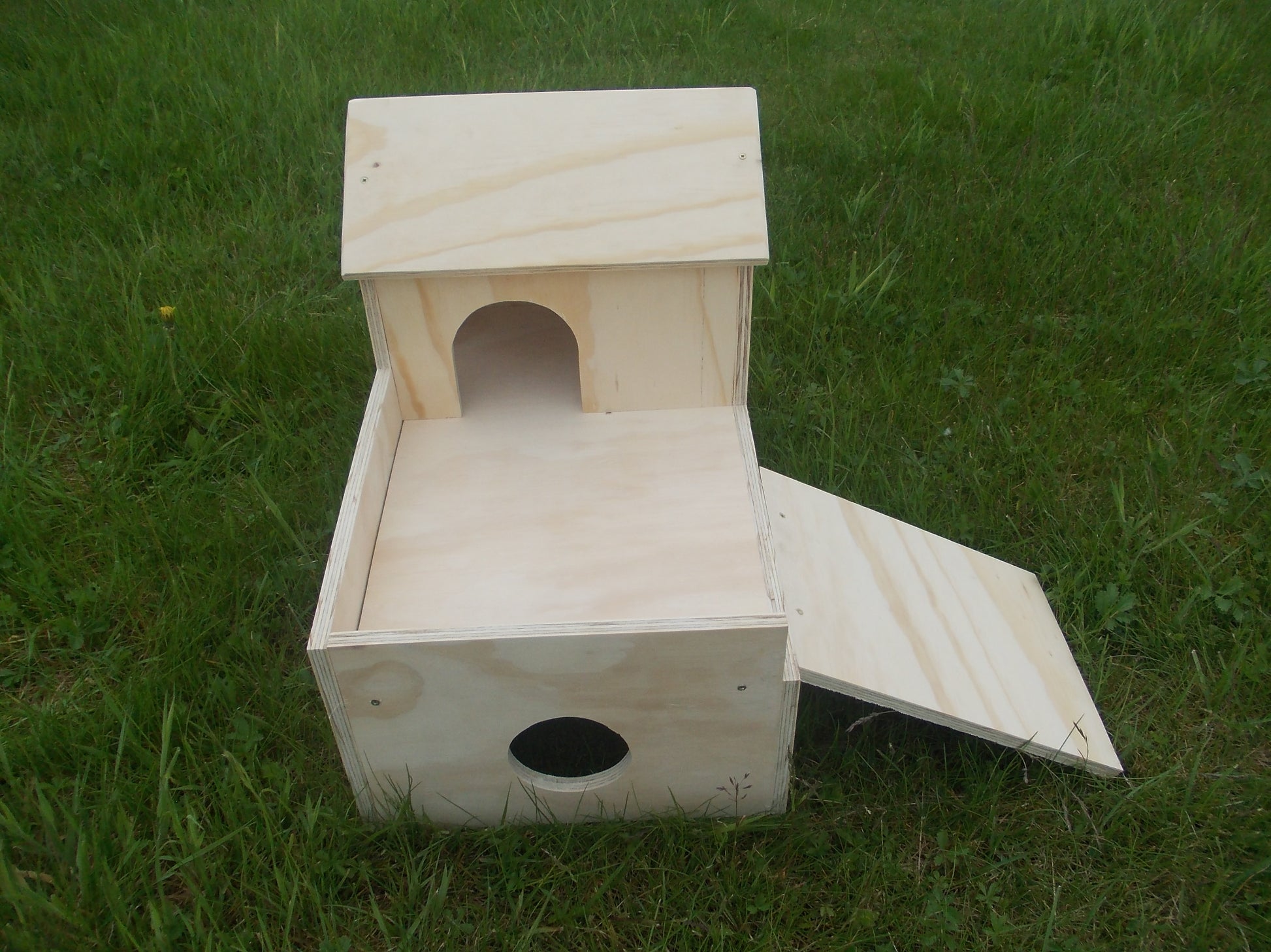 Guinea Pig House Two Tier with Ramp.